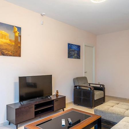 2 Bedroom Renovated Apartment With A View Athens Exterior photo