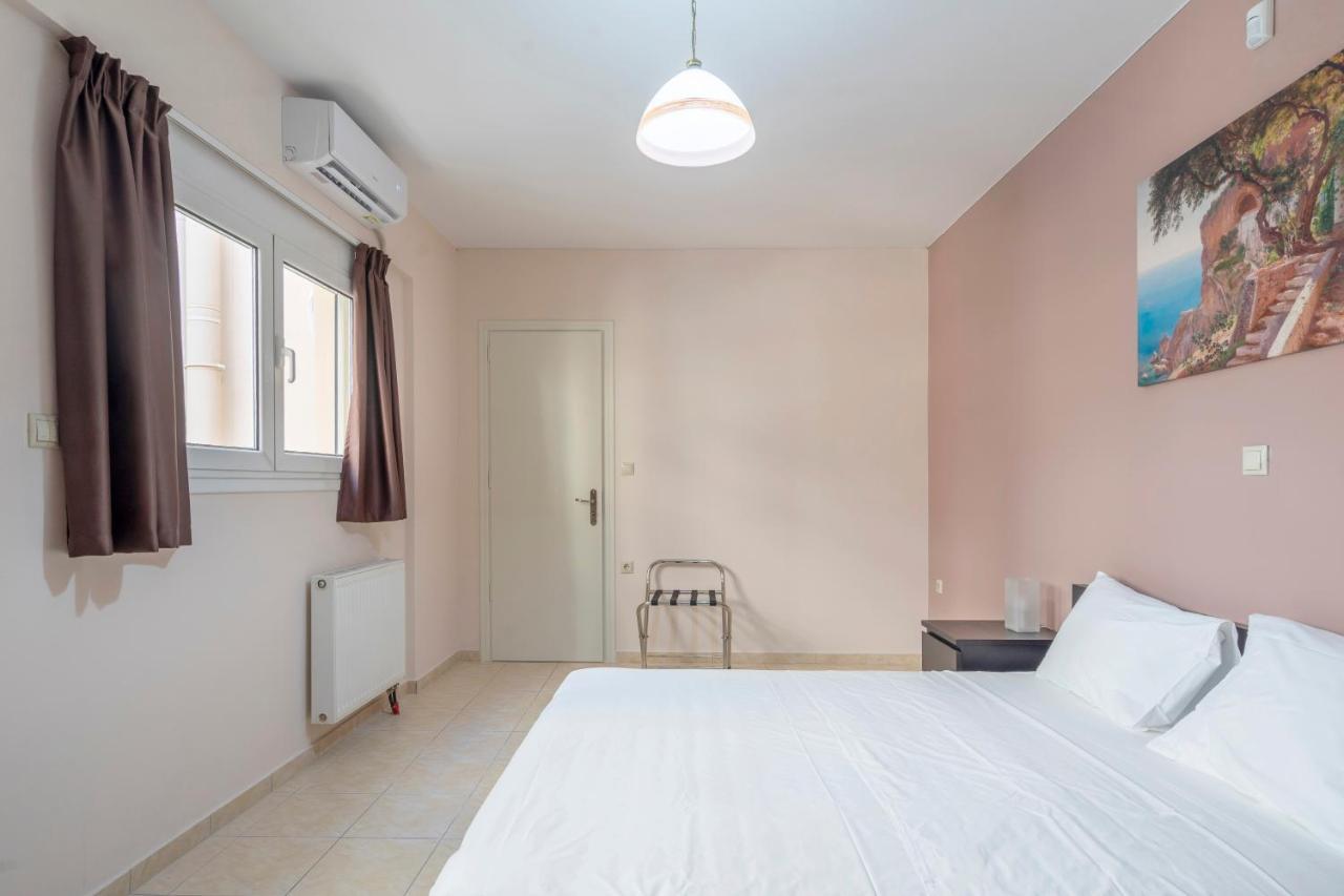 2 Bedroom Renovated Apartment With A View Athens Exterior photo